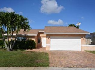 9439 Saddlebrook Dr, Boca Raton, FL 33496