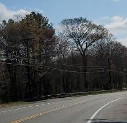 Exterior Neighborhood (street photo)