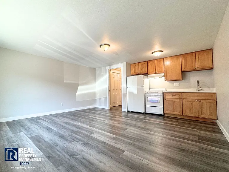 6415 Steilacoom Blvd SW Tacoma — Photo 9