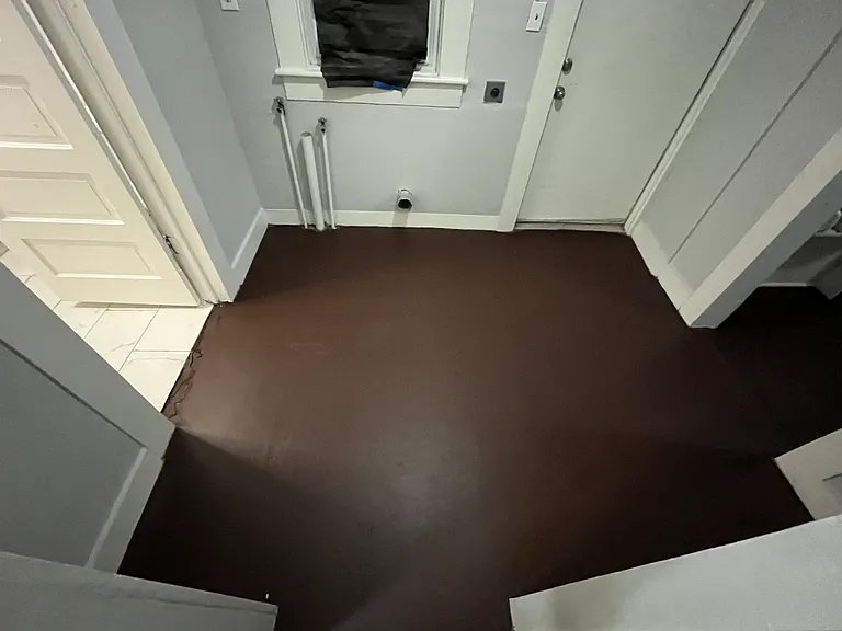 1128 Essex St — Photo 7