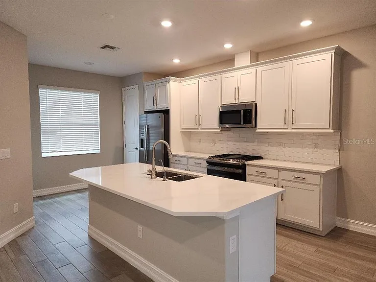 4712 Lagona Ln — Photo 5