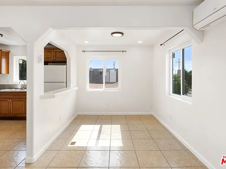 145 E Gage Ave — Photo 20