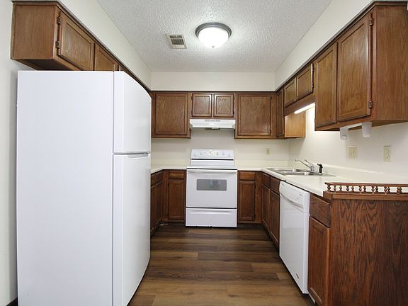 5th image of 1455 Acorn Ln #G