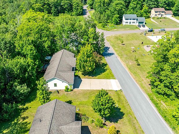 3rd image of 1924 Sherwood Dr