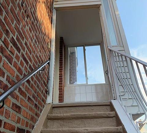 2nd image of 7 Vista Pl