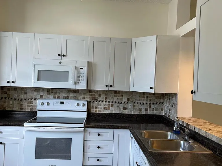 18081 SE Country Club Dr #341 — Photo 4