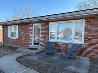 208 Walworth Dr, Saint Louis, MO