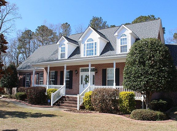 2nd image of 104 Scallop Pl