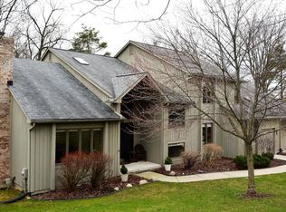 3204 W Dobson Pl, Ann Arbor, MI