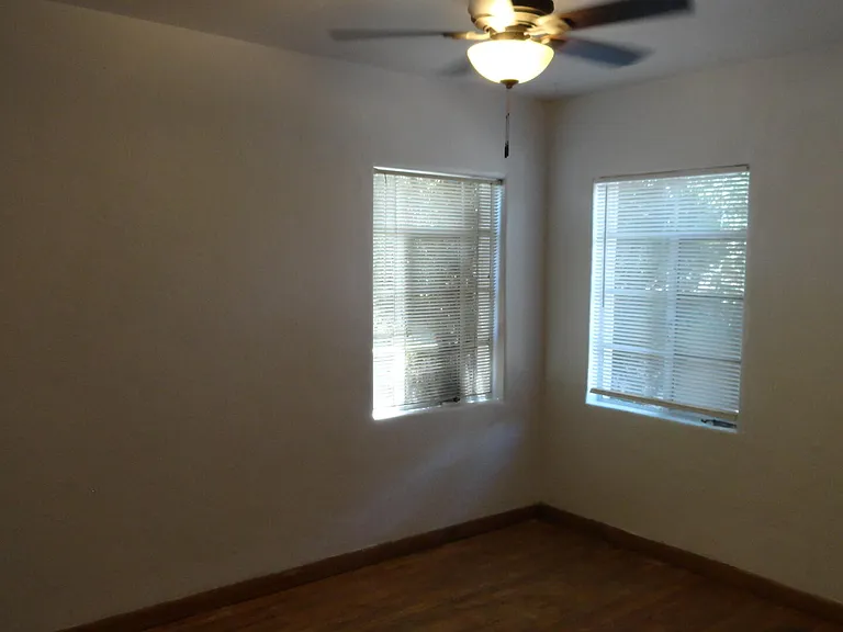 725 Carlisle Blvd NE — Photo 9