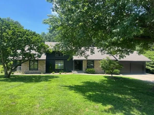 1000 Main St, Higginsville, MO 64037