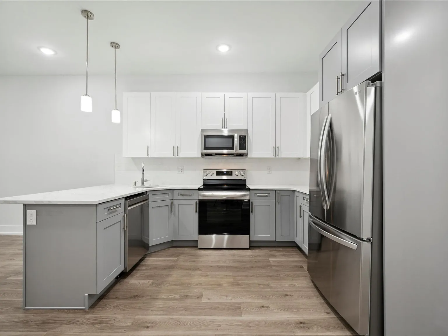 2101 N Fairhill St — Photo 2