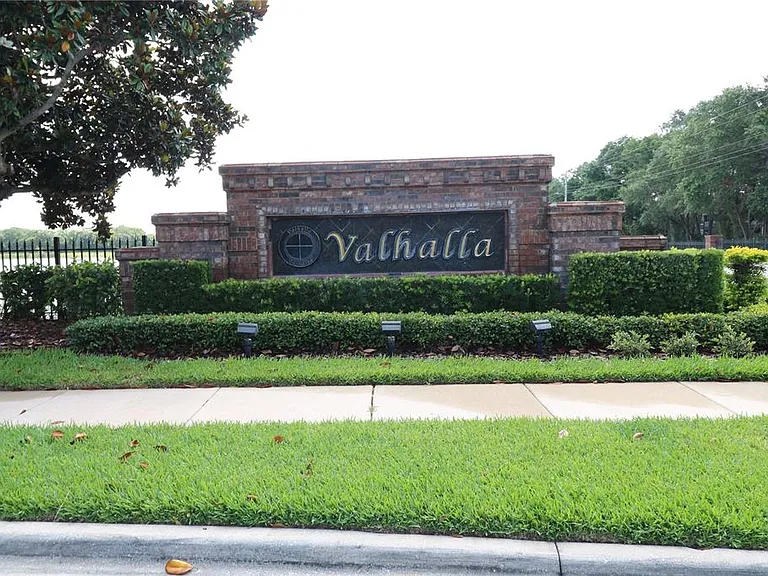 4866 Pond Ridge Dr — Photo 4