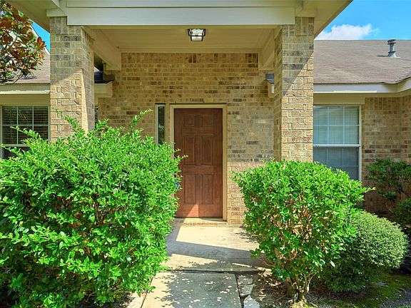 3rd image of 6214 Channelbrook Ln
