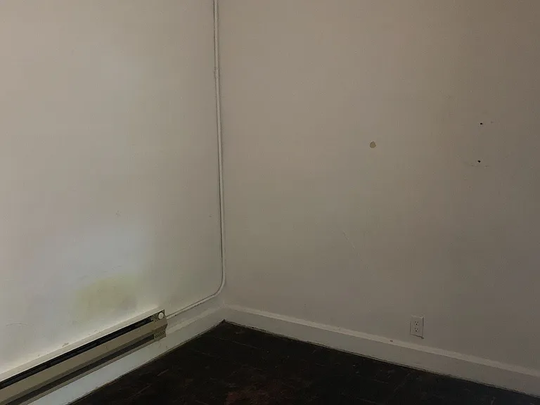 405 NE Oak St — Photo 52