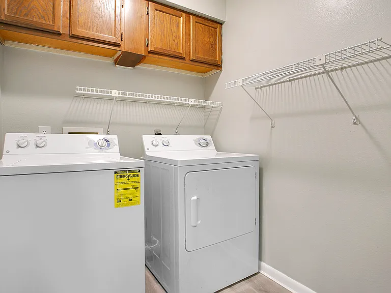 513 Fairways Ln #B — Photo 9