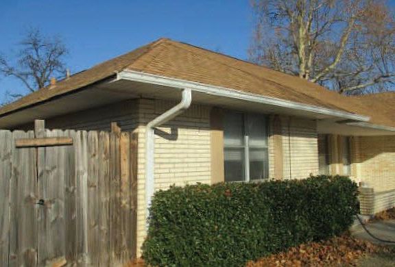 4th image of 906 NW 41st St