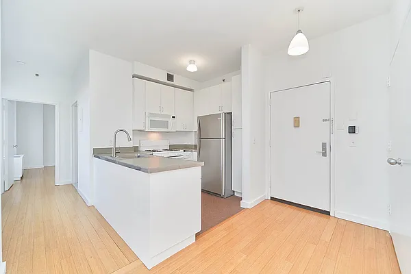 Rented by Living New York | media 13