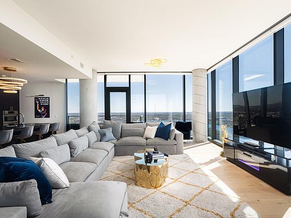 5th image of 44 East Ave #3707