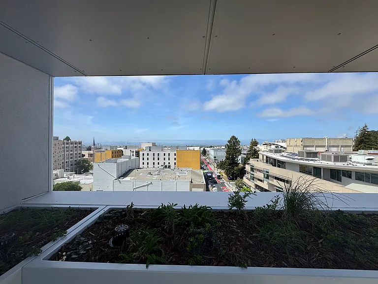 The Edge — Photo 13