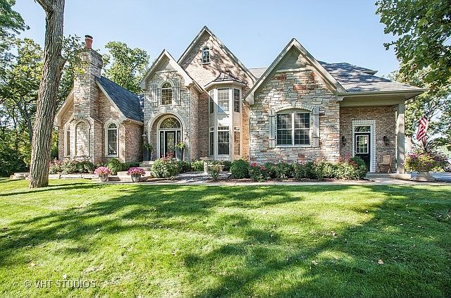 9506 Florence Ct, Woodstock, IL 60098 | Zillow