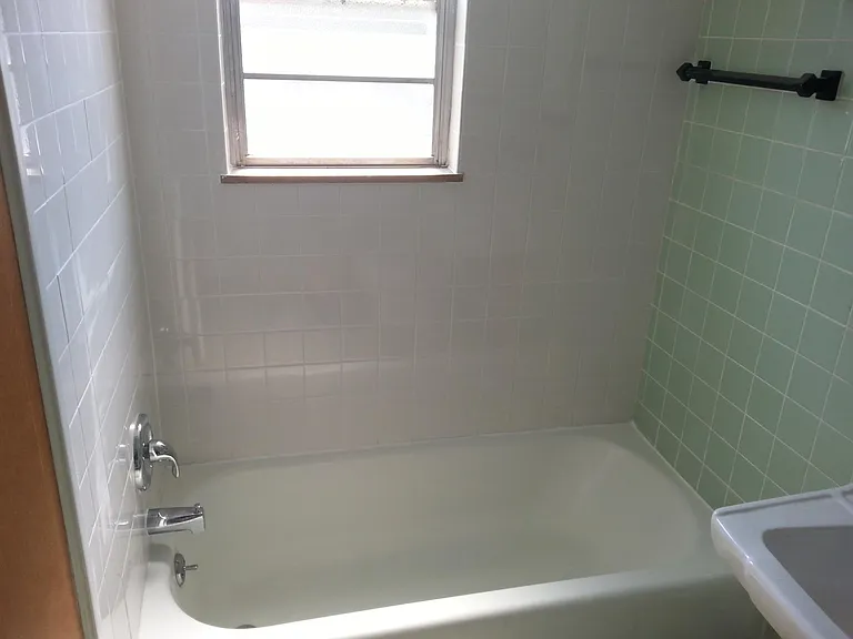 17864 Lakeshore Blvd — Photo 7