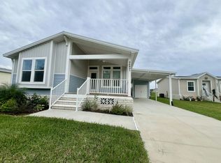 34832 Robins Song Rd, Zephyrhills, FL 33541