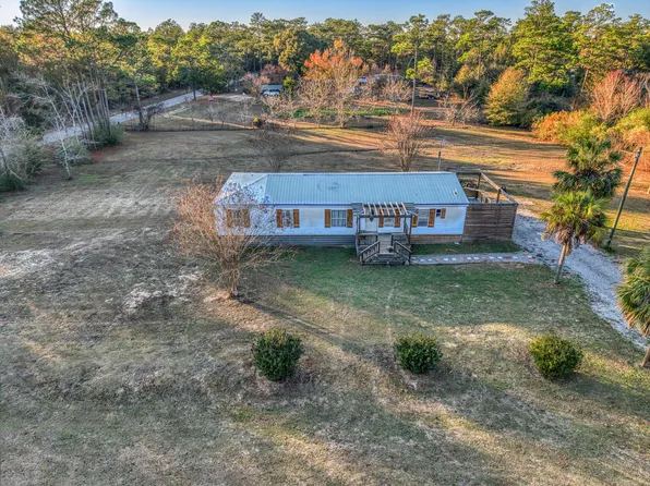 2841 Kings Lake Rd, Defuniak Springs, FL 32433