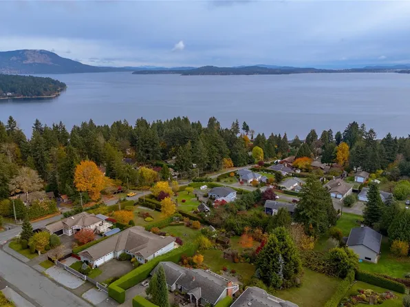 660 Frayne Rd, Cowichan Valley, BC V8H 1C3