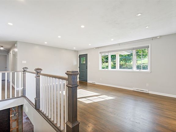 4th image of 701 Vernon Dr