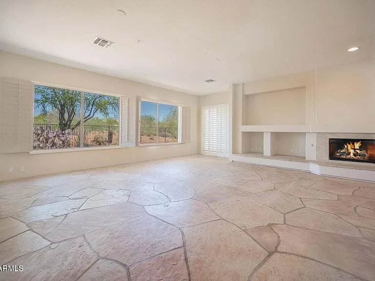7684 E Balao Dr — Photo 11