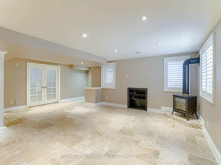 24 E Sandbanks Dr #BASEMENT — Photo 8
