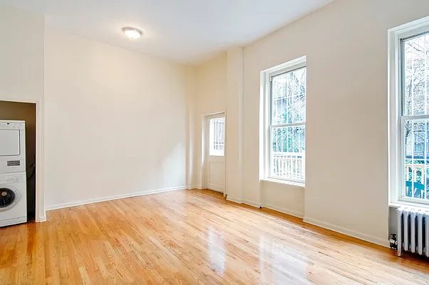 Rented by City Connections Realty | media 33