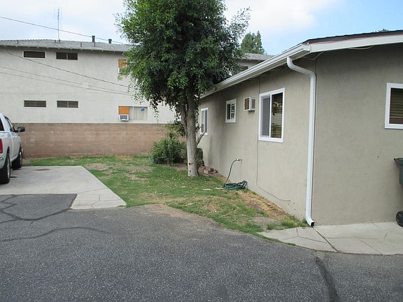 3rd image of 806 1/2 W Colorado Blvd