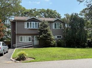 353 Litchfield Ave, Babylon, NY 11702