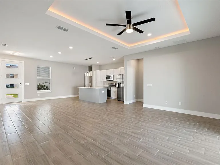 802 James Dr — Photo 6