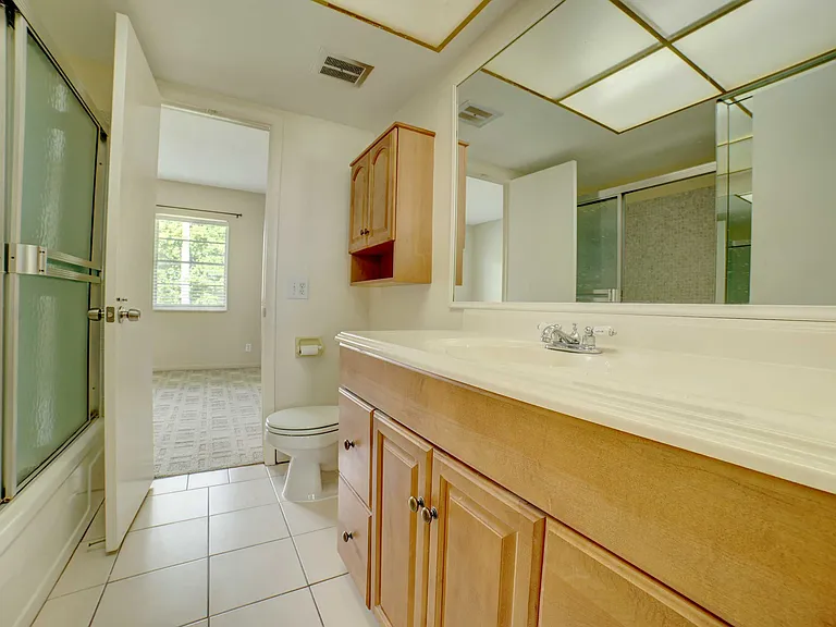 1117 Lake Ter #210 — Photo 8