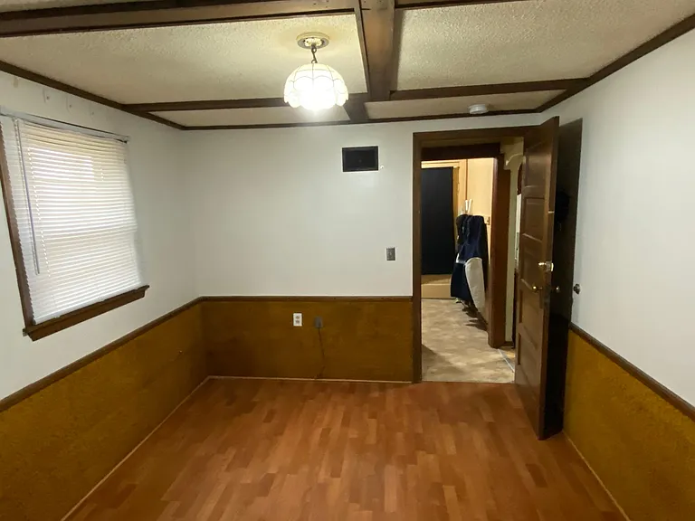 116 W Maple St — Photo 1