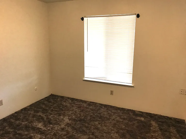 Prosperity Manor — Photo 9