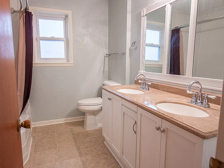 317 Murray Dr — Photo 12