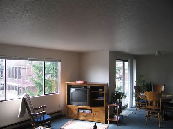 1422 NW 59th St, Seattle, WA