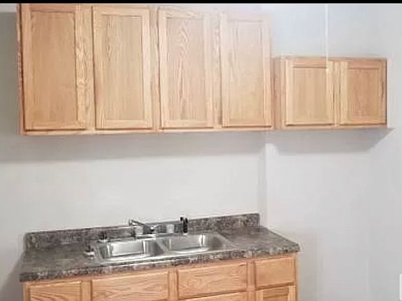 2nd image of 1533 Villa Ave #1533