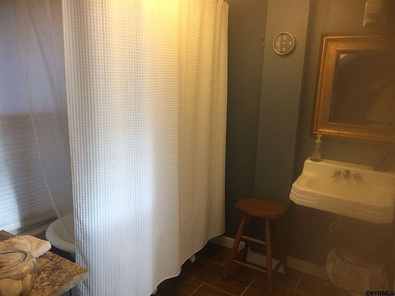 3rd image of 14 James St