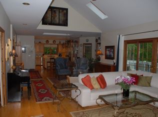 10 Windmill Rd, New Fairfield, CT 06812