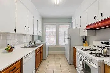 536 Hawthorne Ln — Photo 41