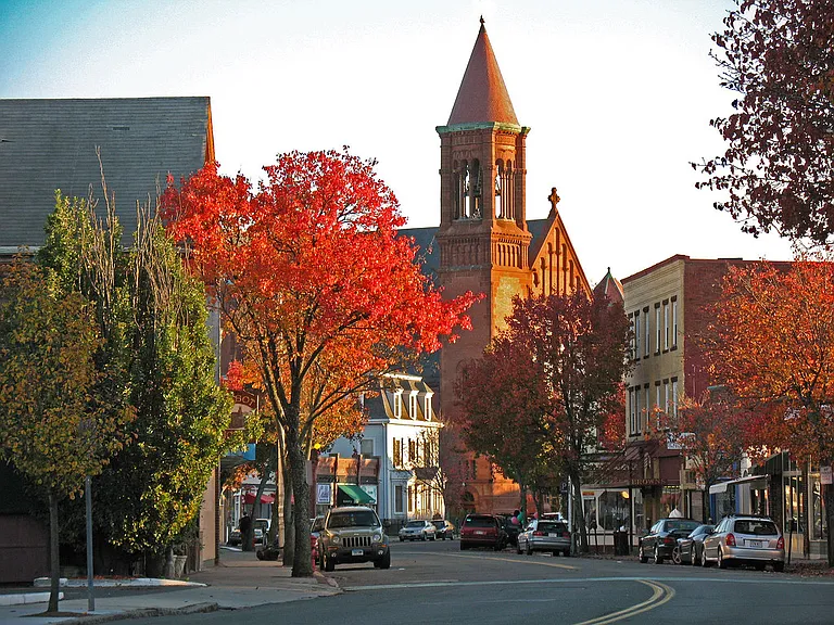 Just steps away from Cabot St!