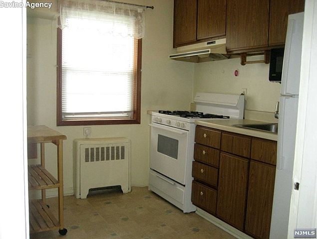 2nd image of 199A Darwin Ave