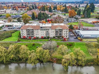1548 River Road #302, Longview, WA, 98632
