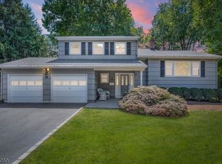 91 Ferndale Dr, Berkeley Heights, NJ 07922