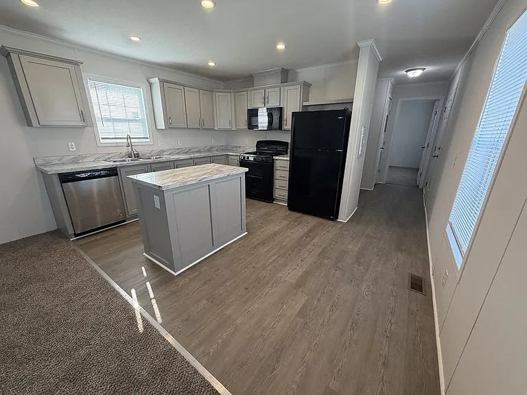 38000 Le Chateau Blvd #144 — Photo 3